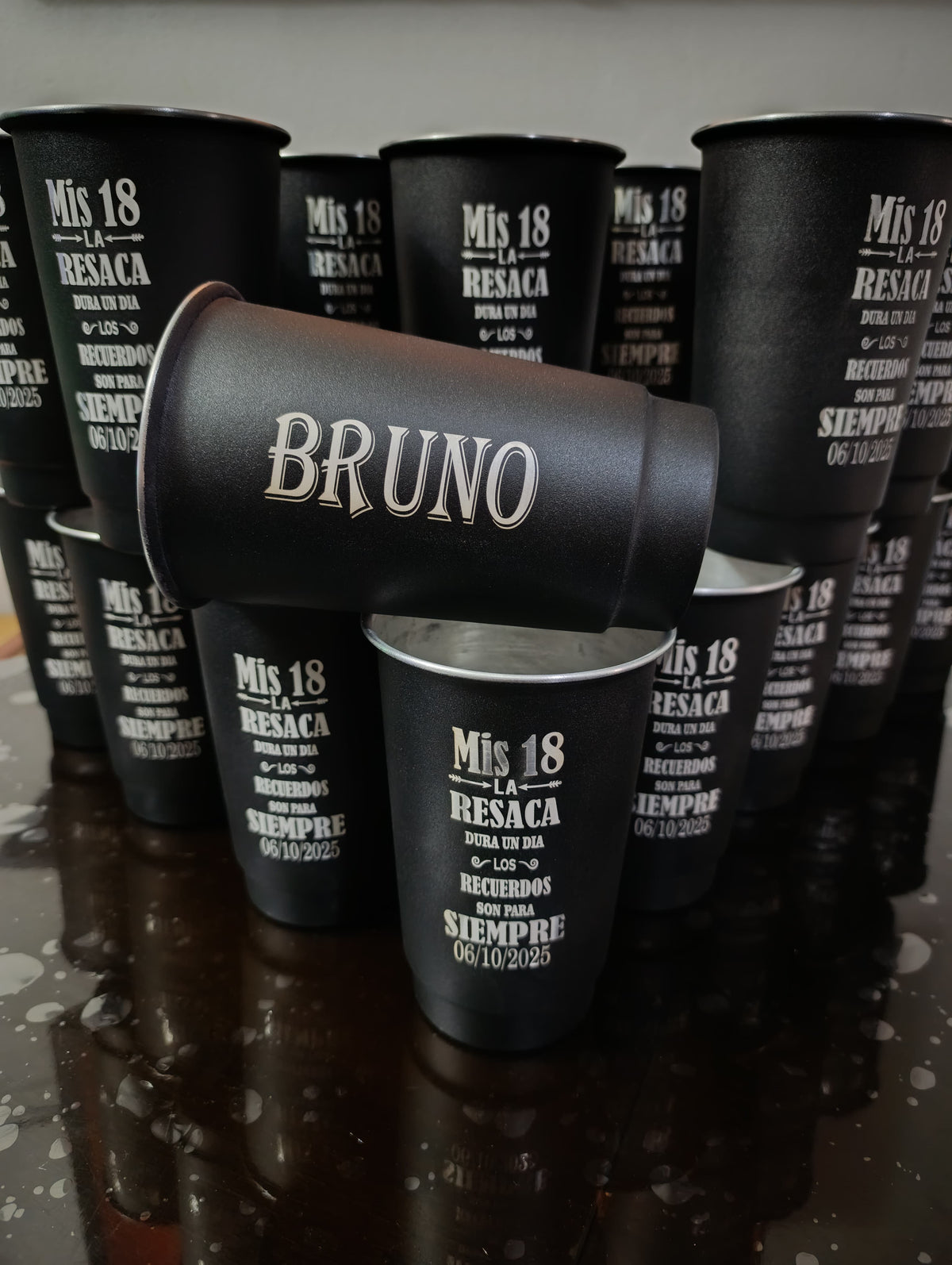 Souvenir para 18 años - Vaso de 1 litro personalizado