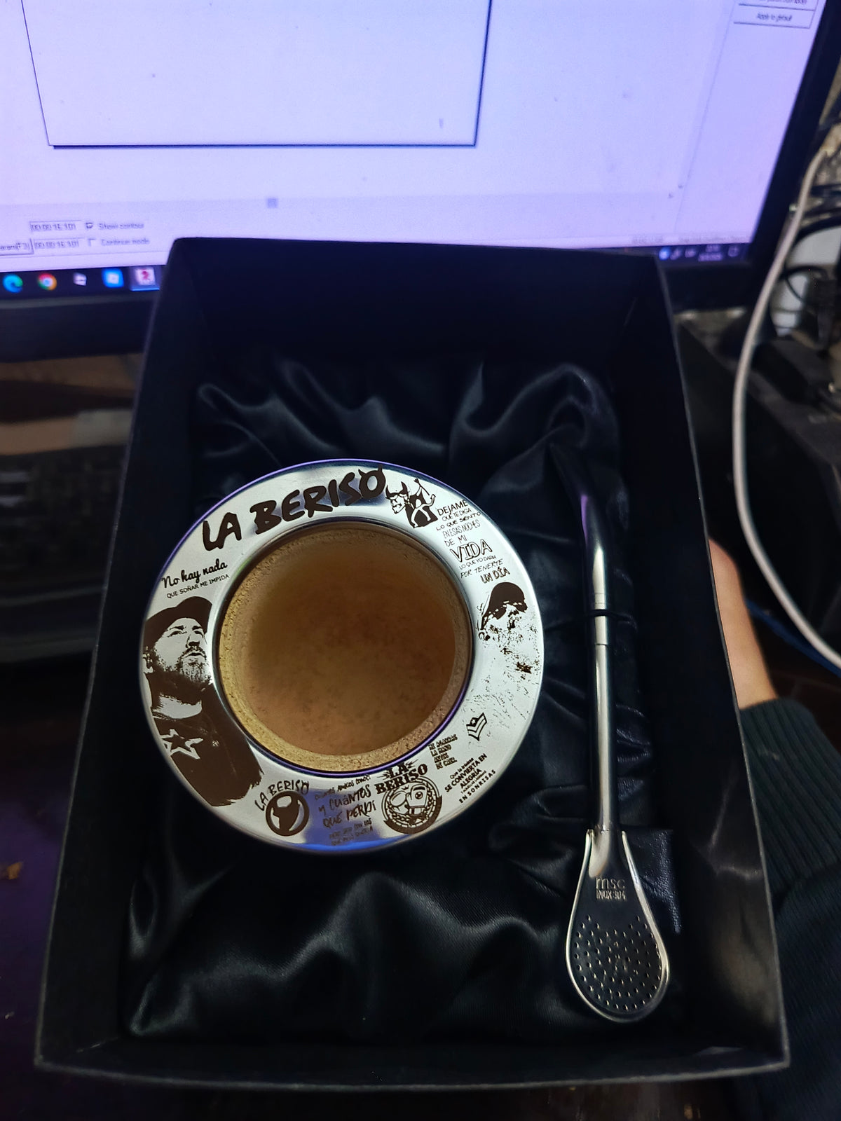 Mate Imperial de Calabaza con Cuero Repujado y Alpaca